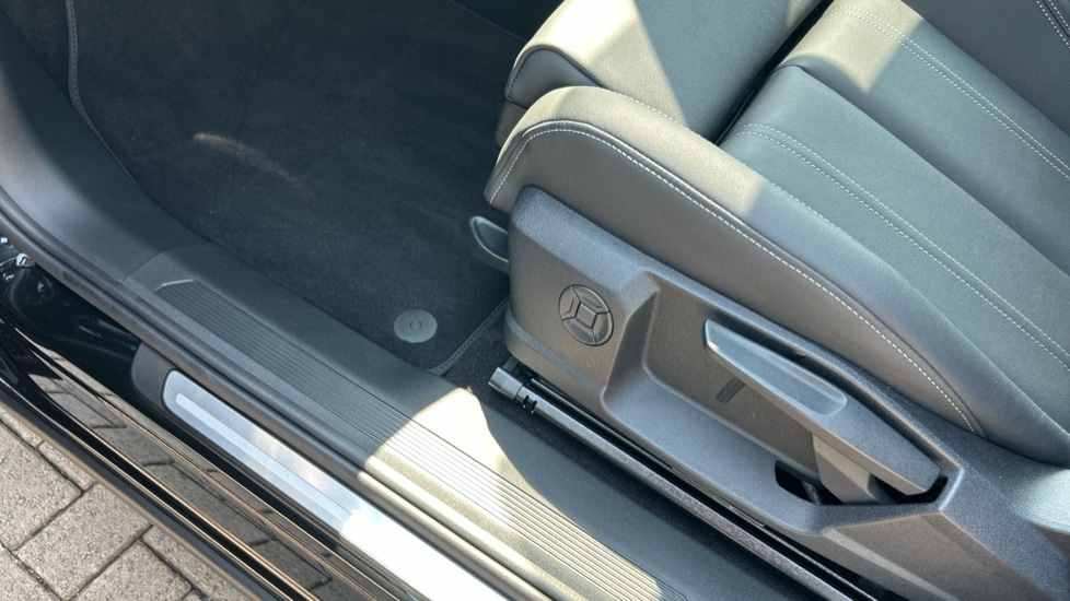 Used Audi Q4 e-tron 2025 for sale - 76593757: Photo 41