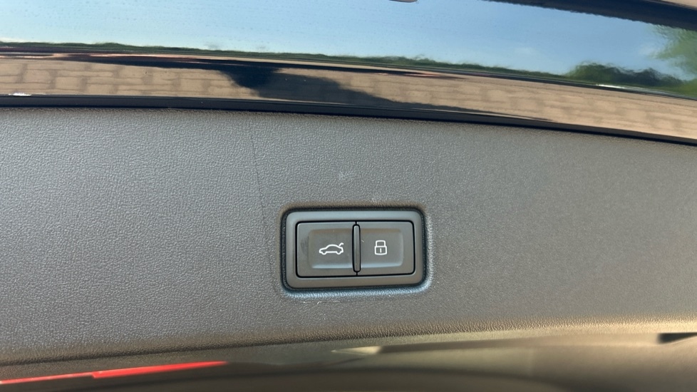 Used Audi Q4 e-tron 2025 for sale - 76593757: Photo 42