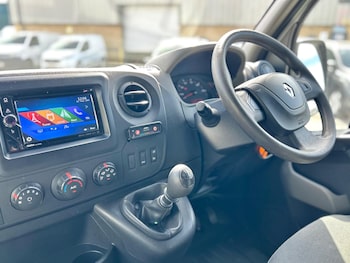 Used Renault Master 2018 for sale - 77982276: Photo