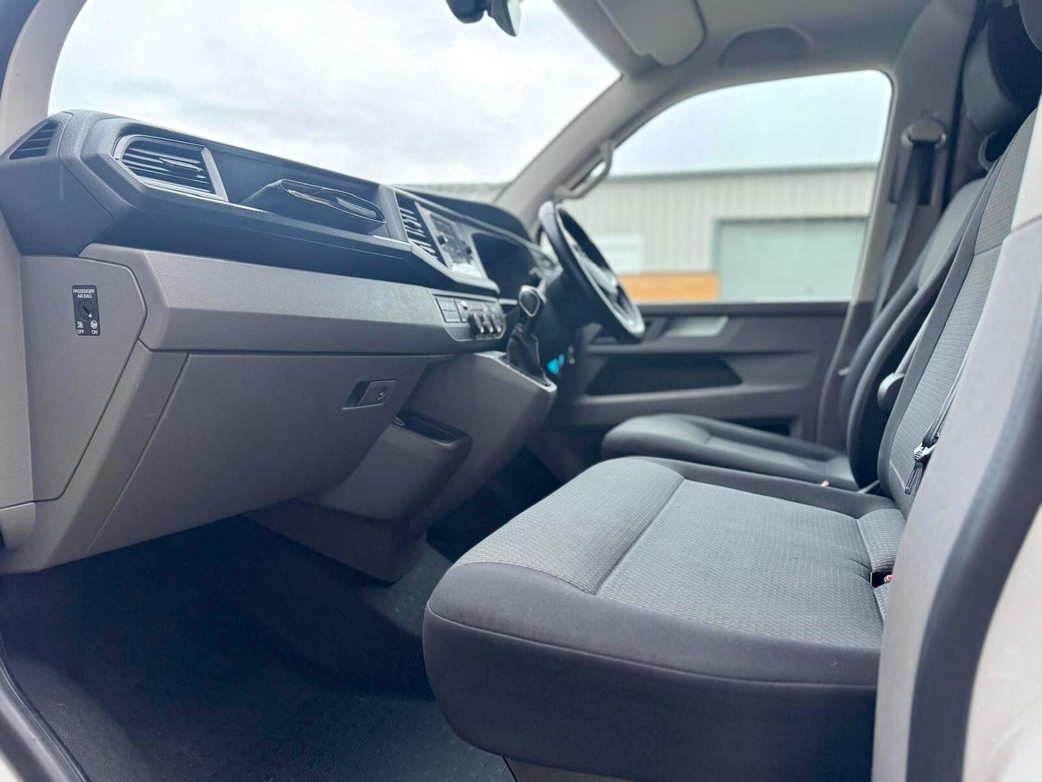 Used Volkswagen Transporter for sale - 77190563: Photo 23