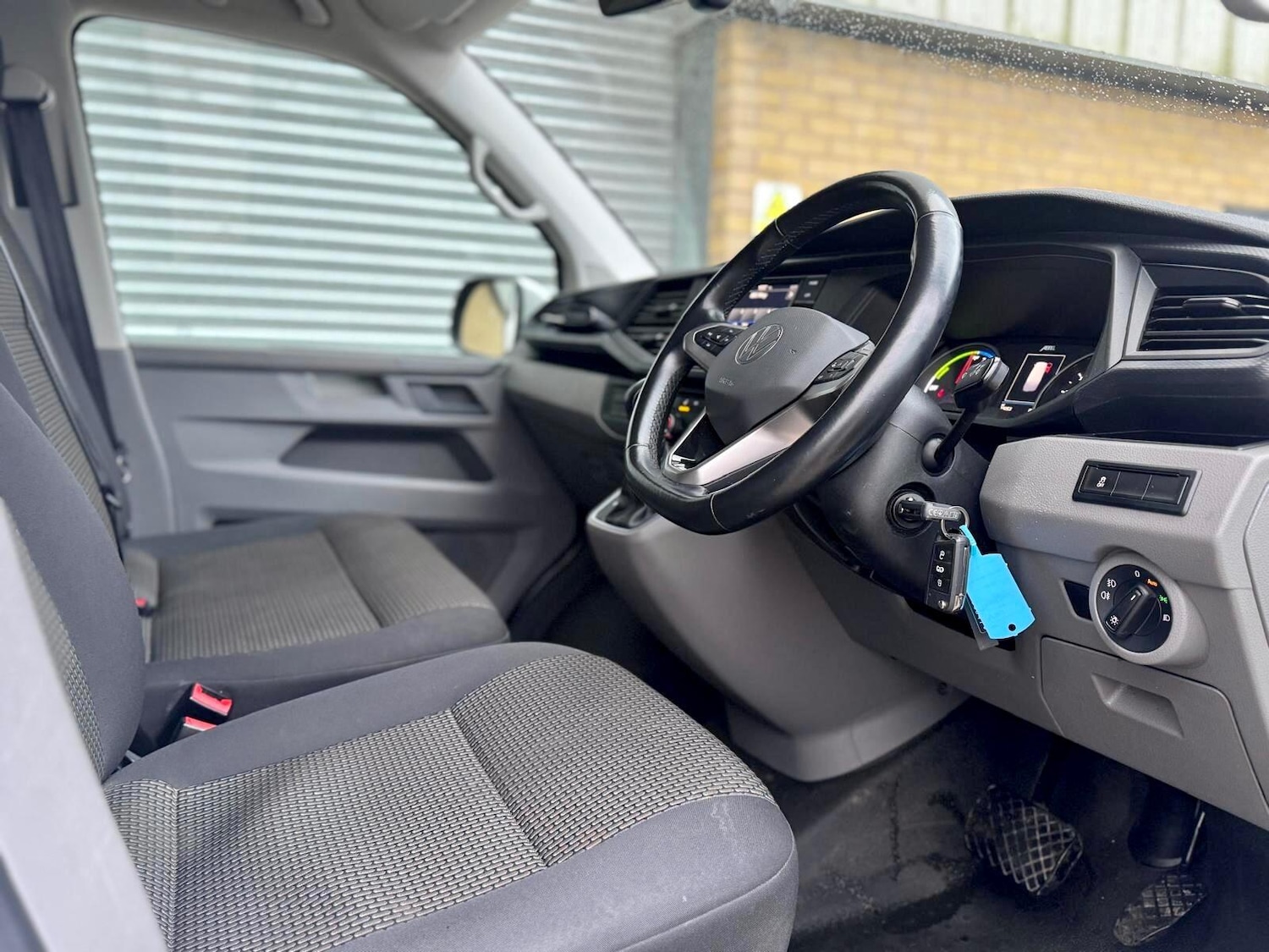 Used Volkswagen Transporter for sale - 77190563: Photo 3