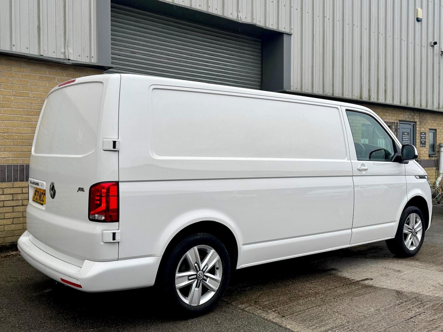 Used Volkswagen Transporter for sale - 77190563: Photo 5