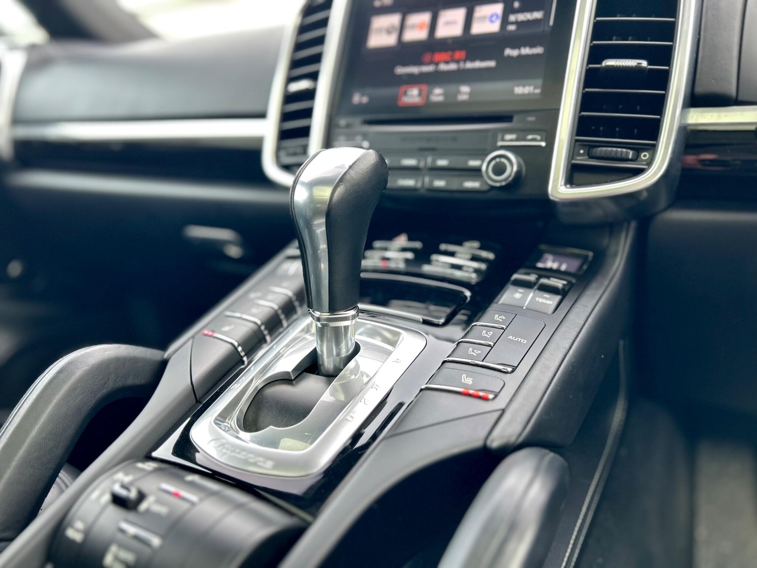 Used Porsche Cayenne 2017 for sale - 77633506: Photo 10