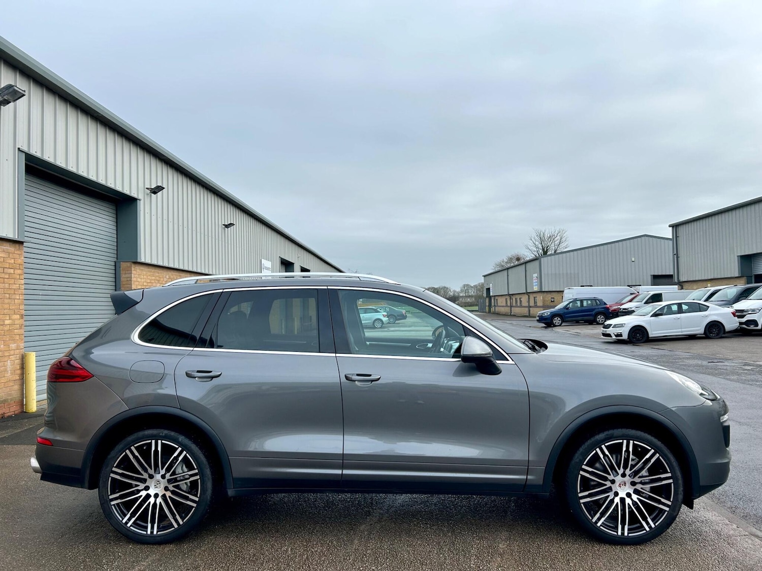 Used Porsche Cayenne 2017 for sale - 77633506: Photo 12