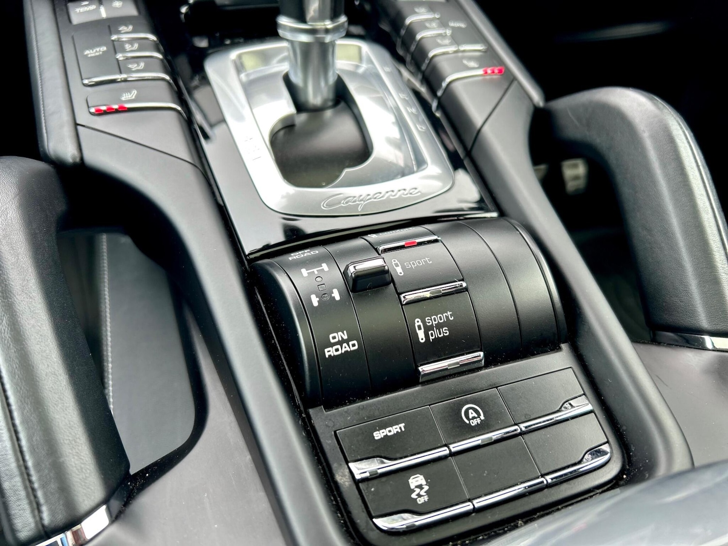 Used Porsche Cayenne 2017 for sale - 77633506: Photo 26