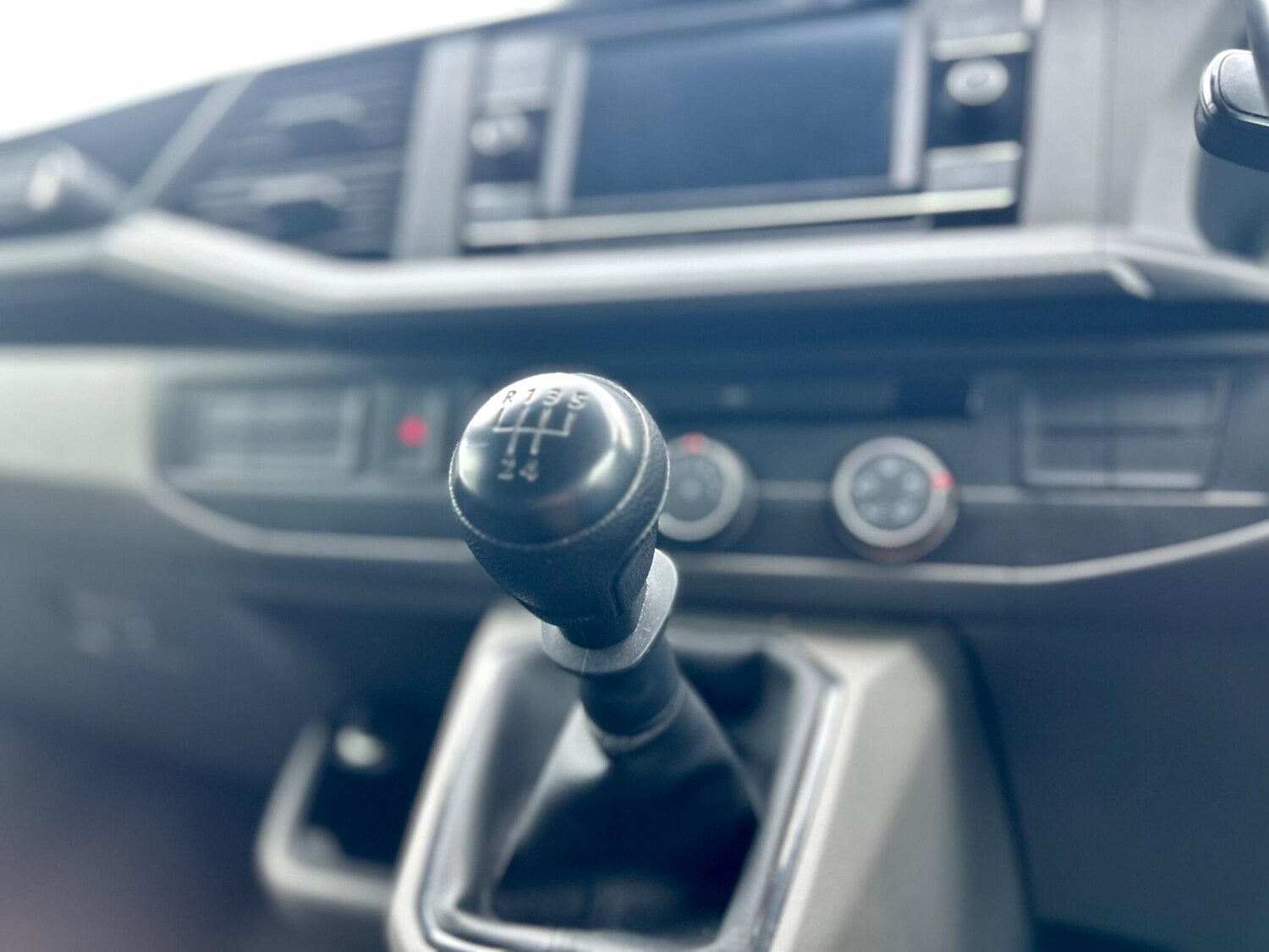 Used Volkswagen Transporter 2022 for sale - 77314638: Photo 28