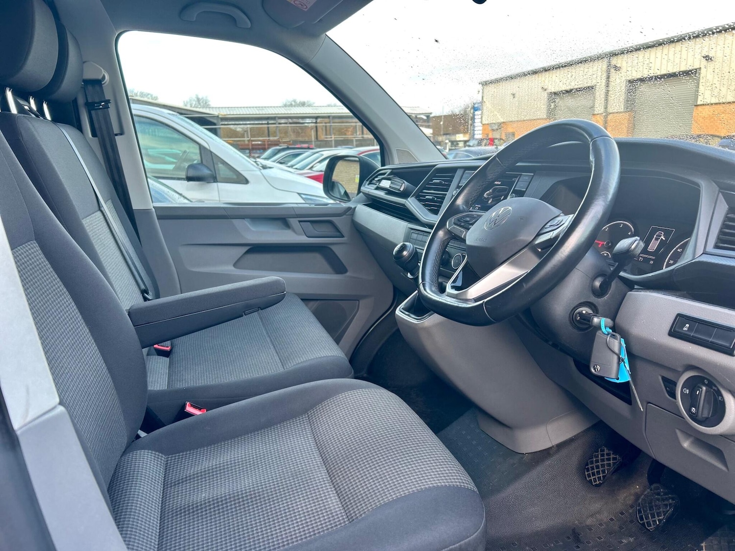 Used Volkswagen Transporter 2022 for sale - 77314638: Photo 3