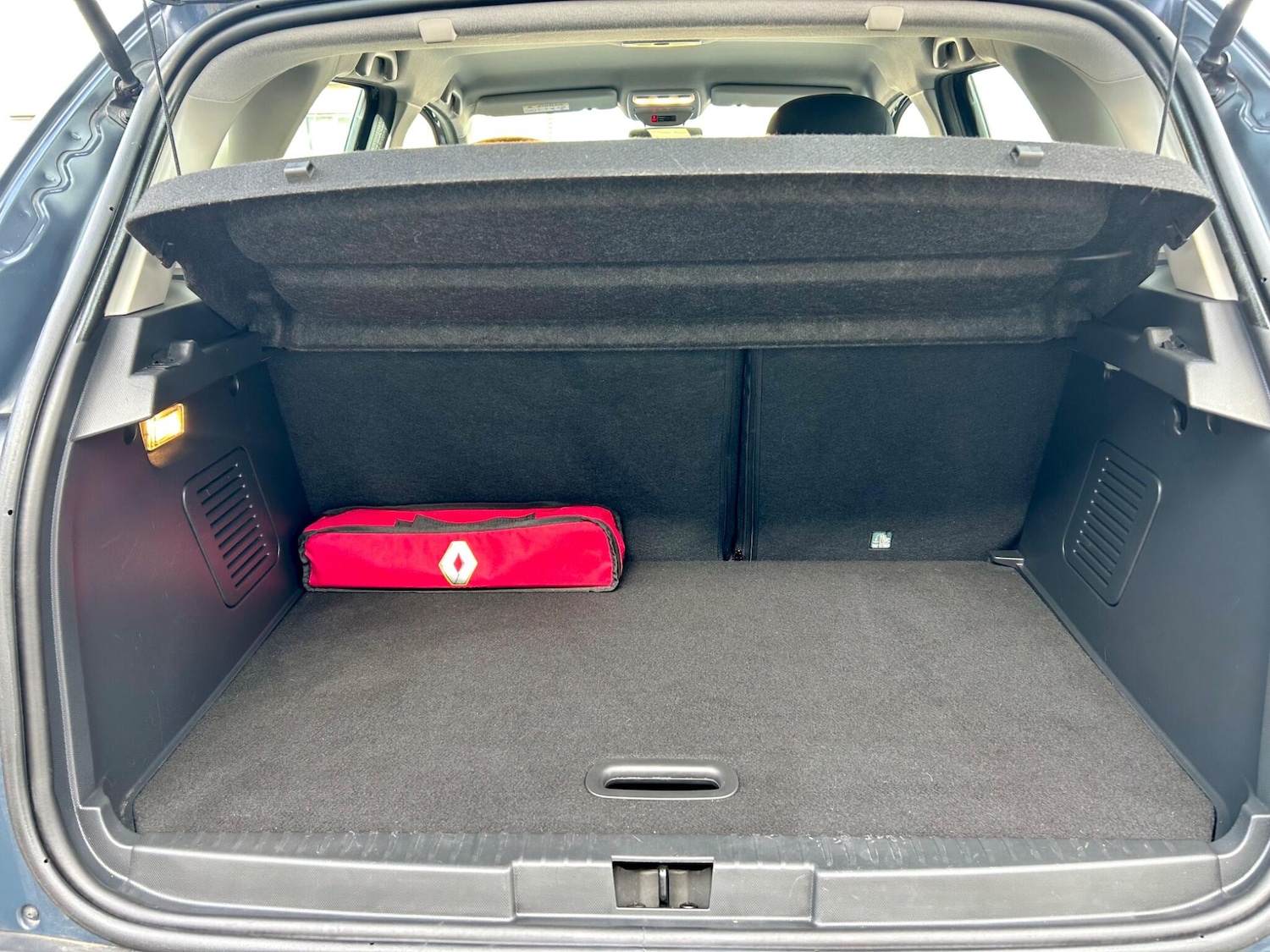 Used Renault Captur 2015 for sale - 78085820: Photo 10