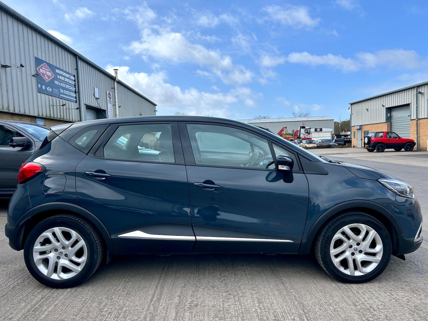 Used Renault Captur 2015 for sale - 78085820: Photo 12