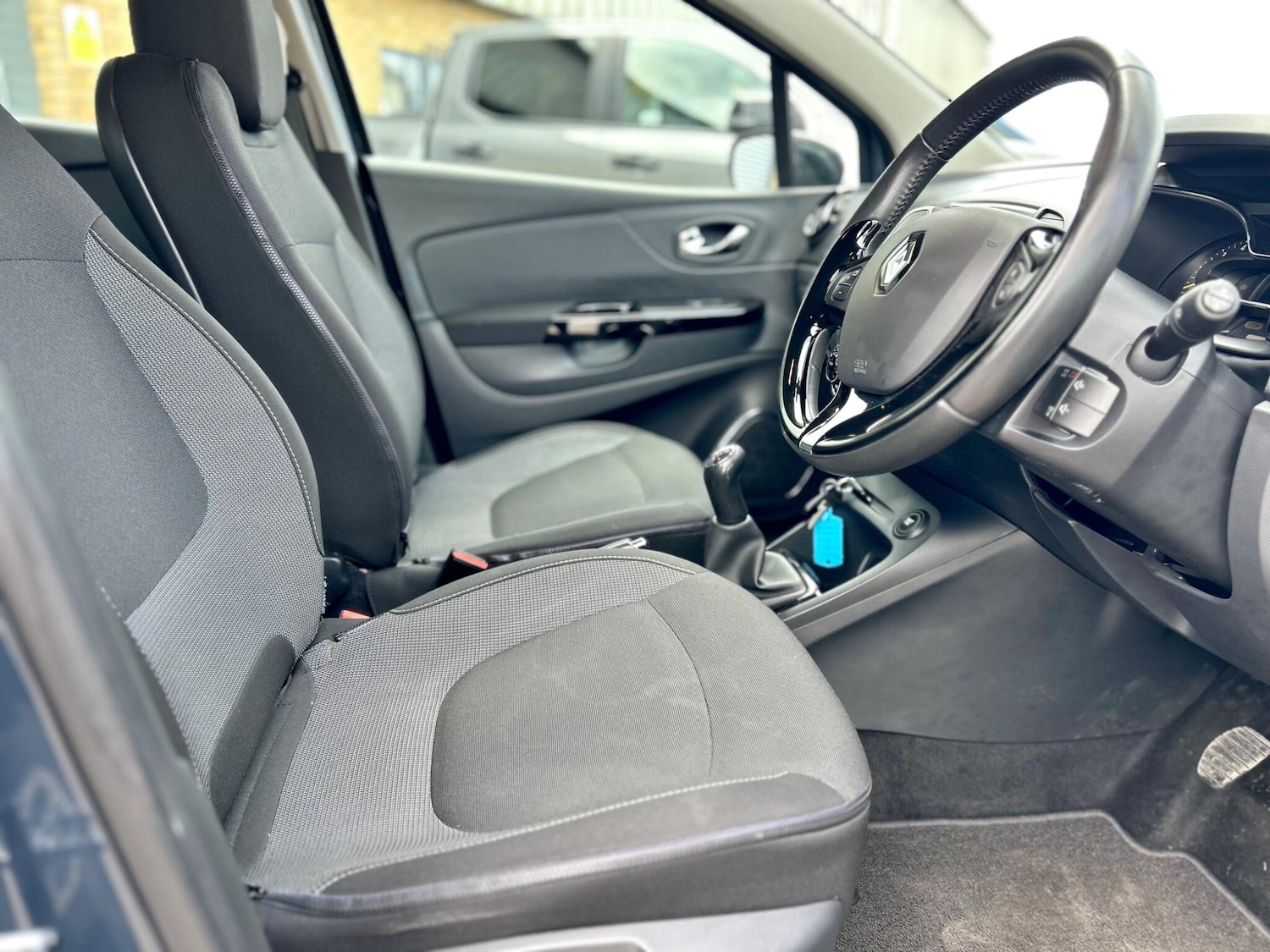 Used Renault Captur 2015 for sale - 78085820: Photo 17