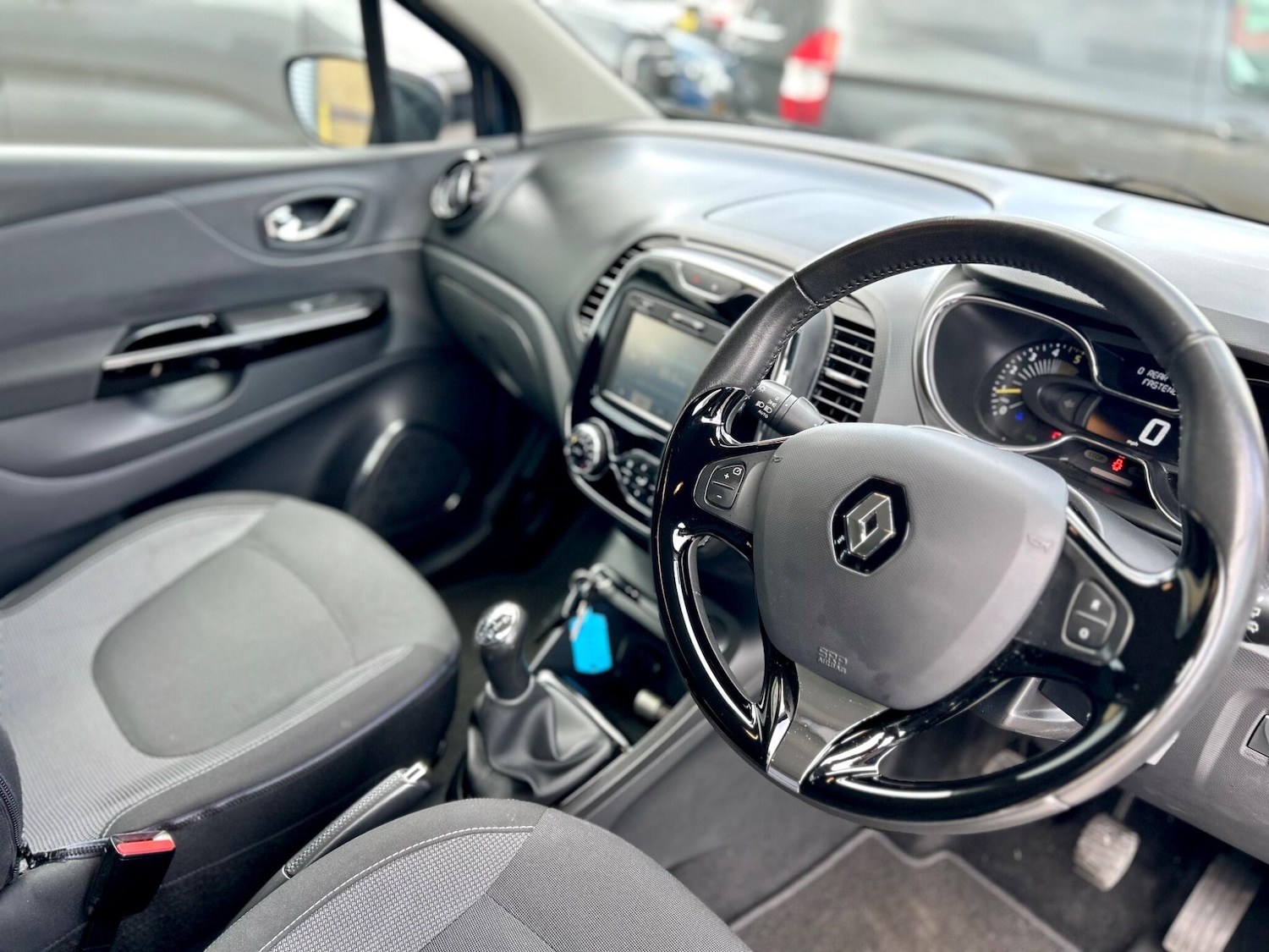 Used Renault Captur 2015 for sale - 78085820: Photo 21