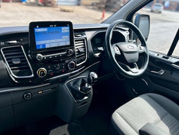 Used Ford Tourneo Custom 2019 for sale - 78684294: Photo