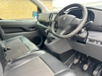 Used Peugeot Expert 2018 for sale - 79484358: Photo