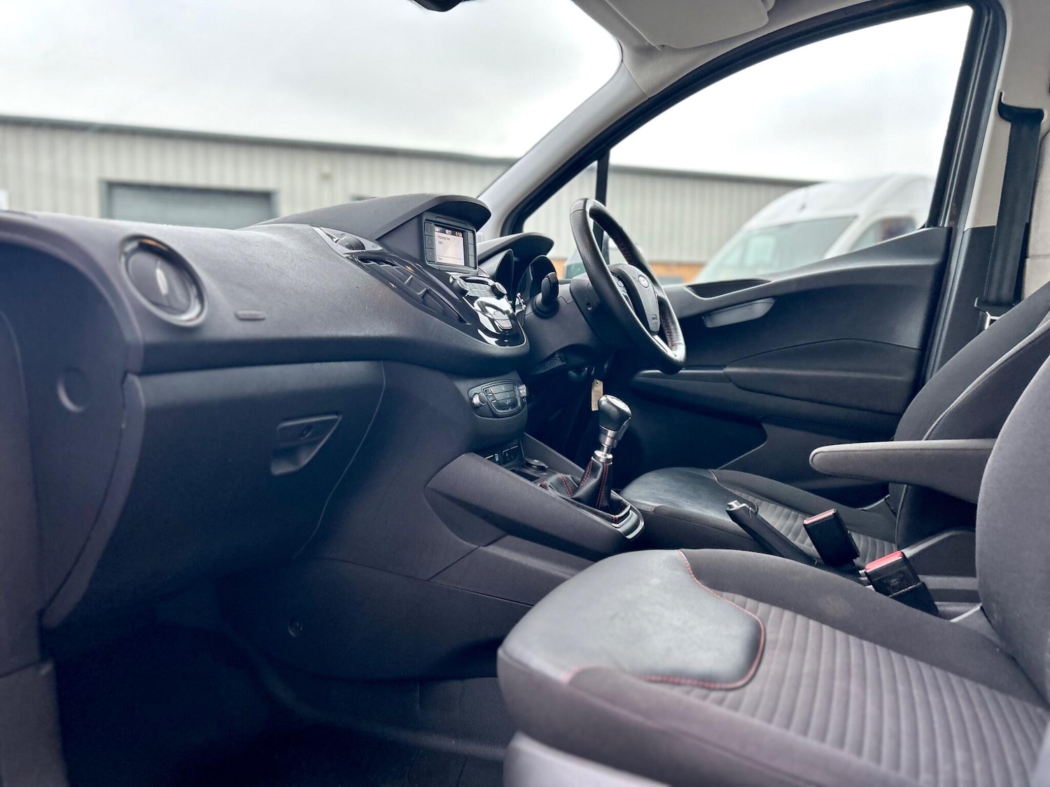 Used Ford Transit Courier 2020 for sale - 77586296: Photo 19