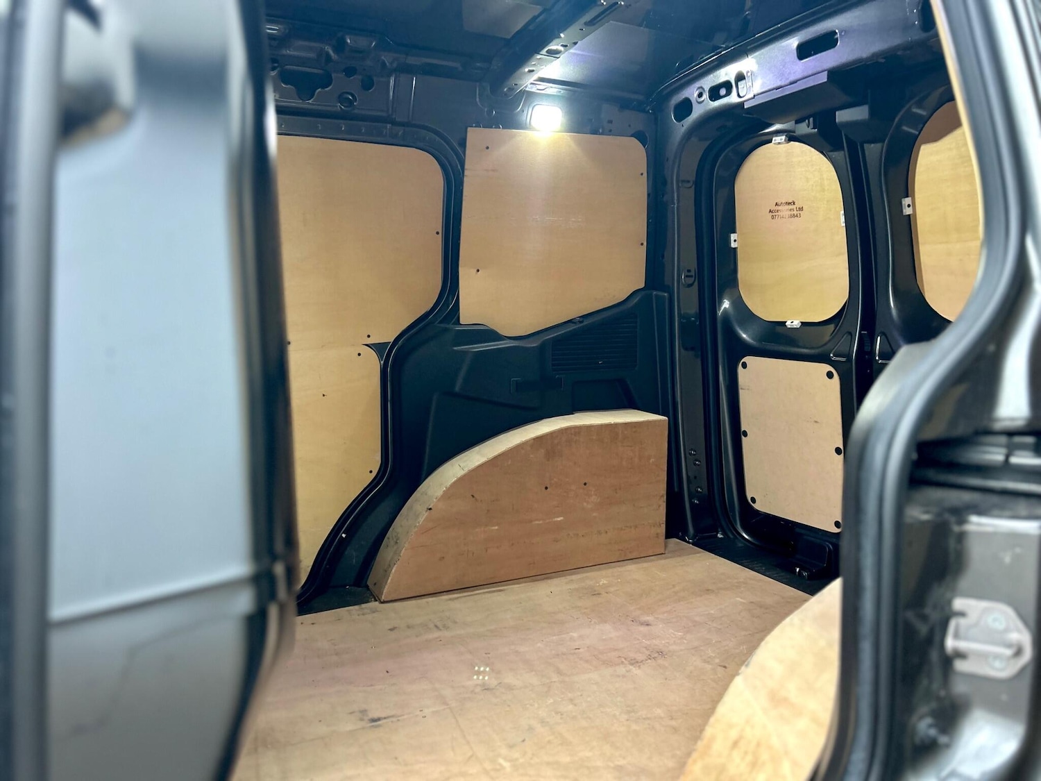 Used Ford Transit Courier 2020 for sale - 77586296: Photo 21