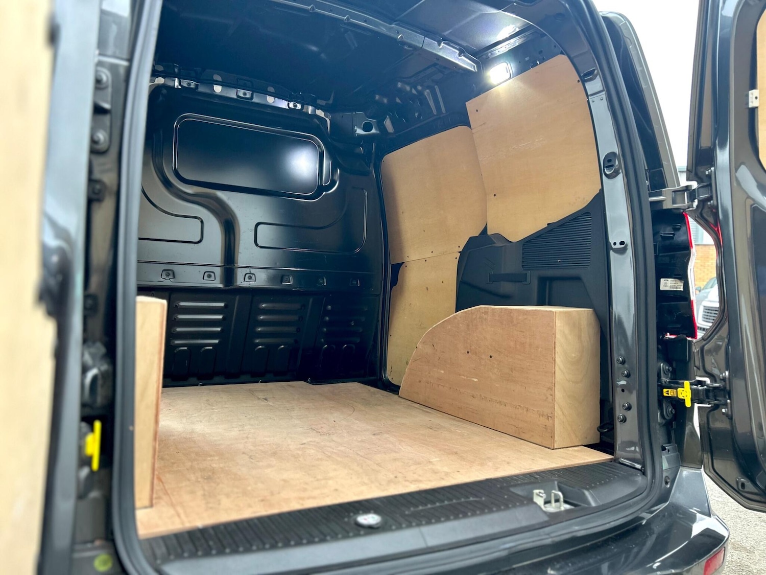 Used Ford Transit Courier 2020 for sale - 77586296: Photo 26