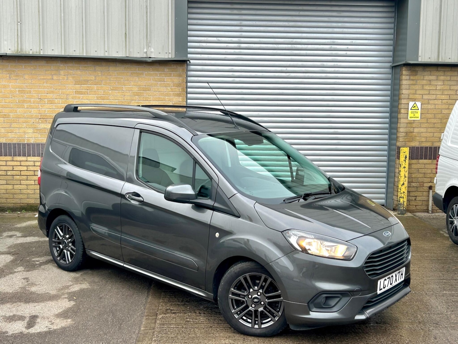 Used Ford Transit Courier 2020 for sale - 77586296: Photo 4