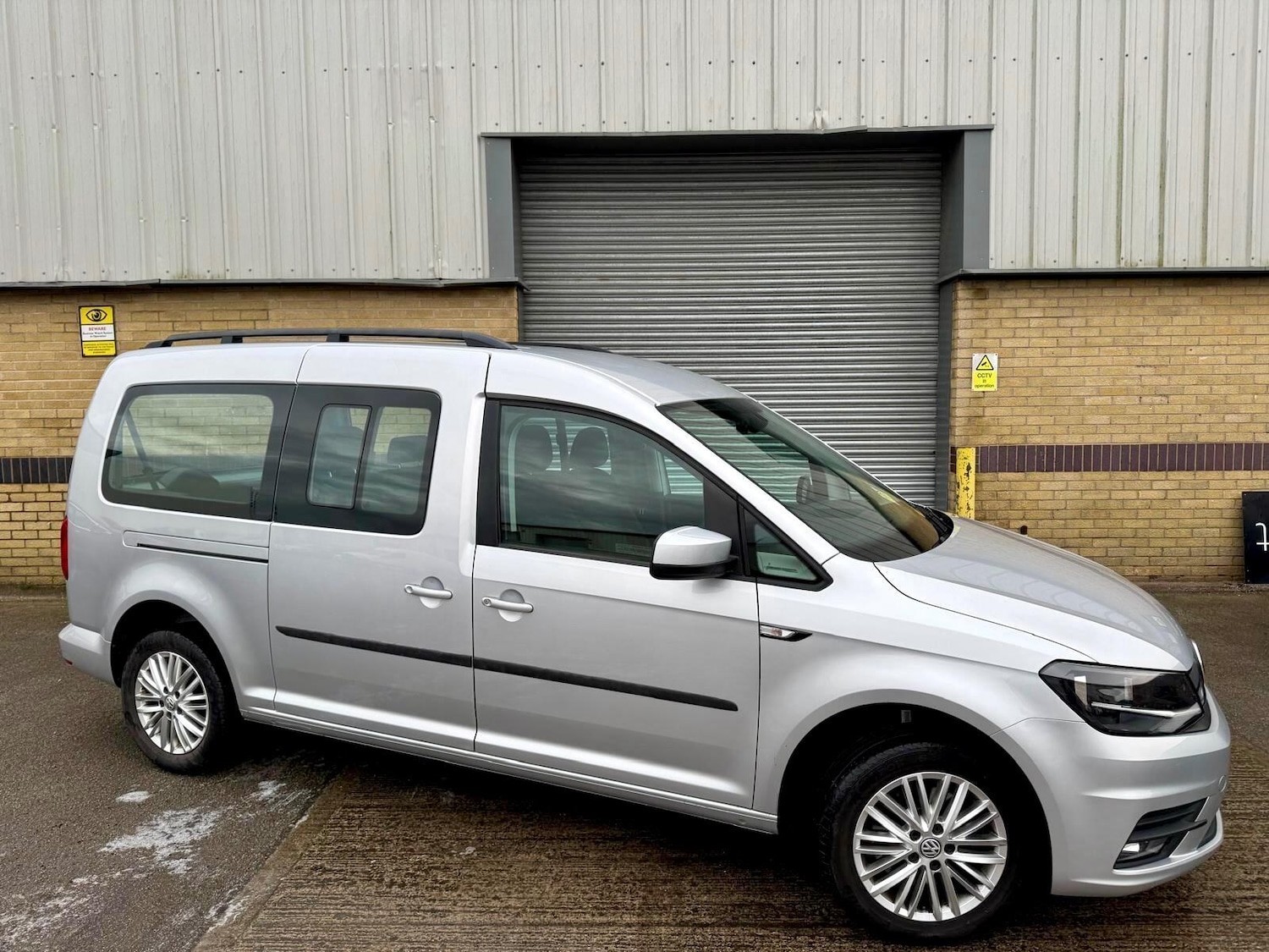 Used Volkswagen Caddy Maxi Life for sale - 77190891: Photo 27
