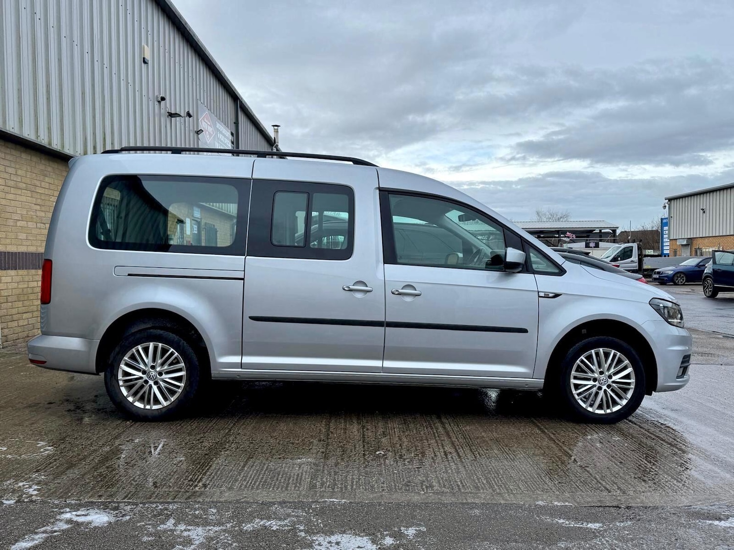 Used Volkswagen Caddy Maxi Life for sale - 77190891: Photo 6