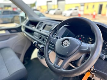 Used Volkswagen Transporter 2016 for sale - 79426345: Photo