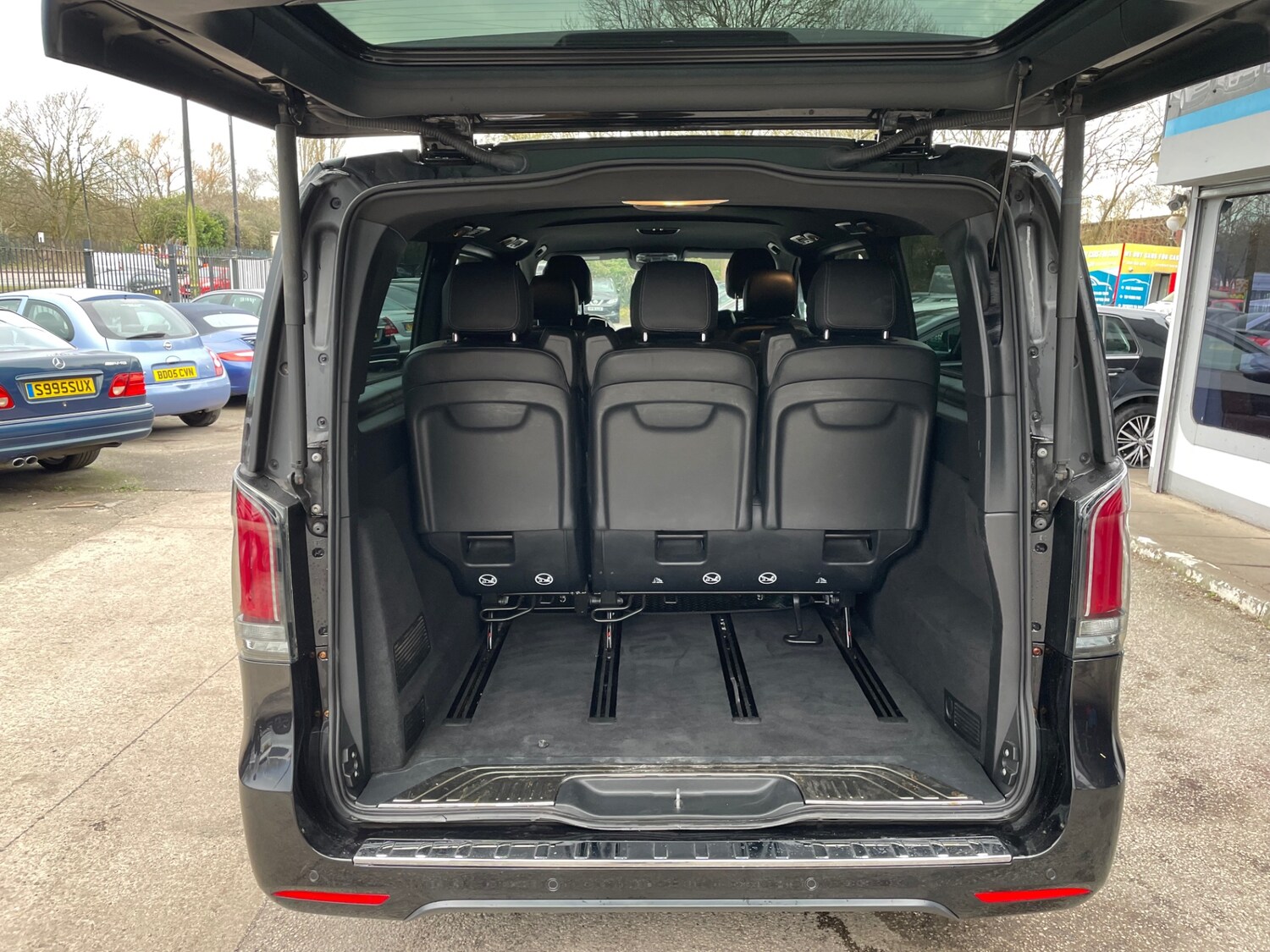 Used Mercedes-Benz V-Class 2019 for sale - 77449583: Photo 11