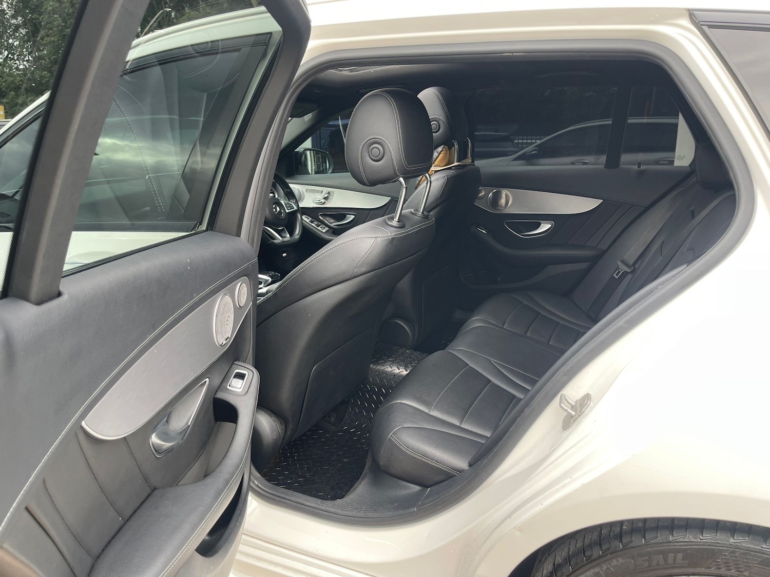 Used Mercedes-Benz C Class 2015 for sale - 76193459: Photo 12