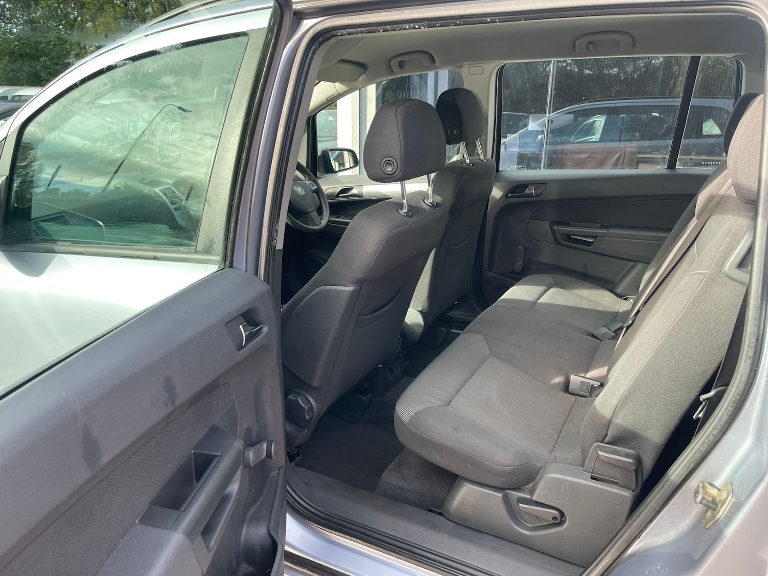 Used Vauxhall Zafira 2009 for sale - 76352682: Photo 11