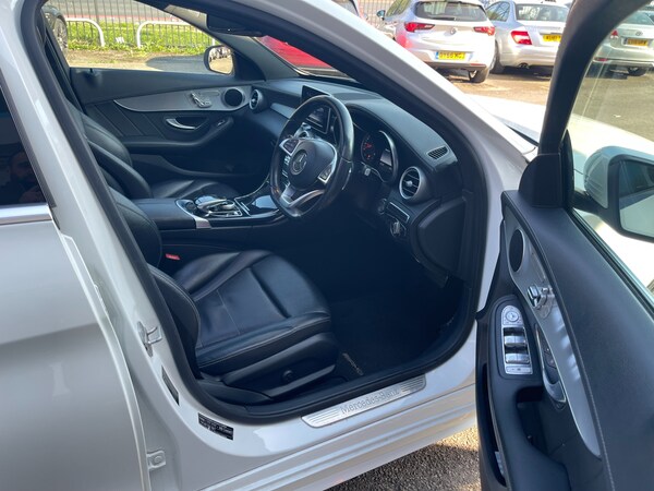 Used Mercedes-Benz C Class 2015 for sale - 74951309: Photo 8