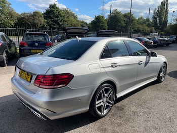 Used Mercedes-Benz E Class 2014 for sale - 76037288: Photo 4