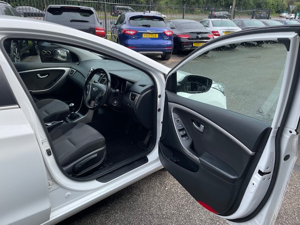 Used Hyundai i30 2015 for sale - 74868676: Photo 9