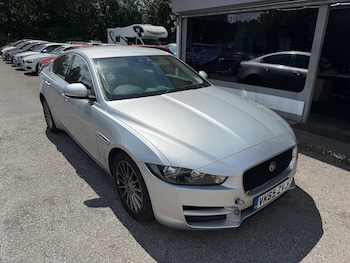 Used Jaguar XE 2016 for sale - 79017444: Photo