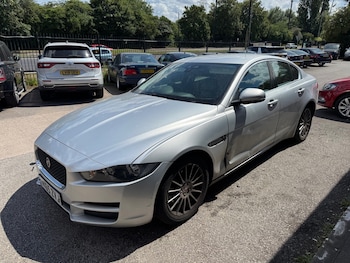 Used Jaguar XE 2016 for sale - 79017444: Photo