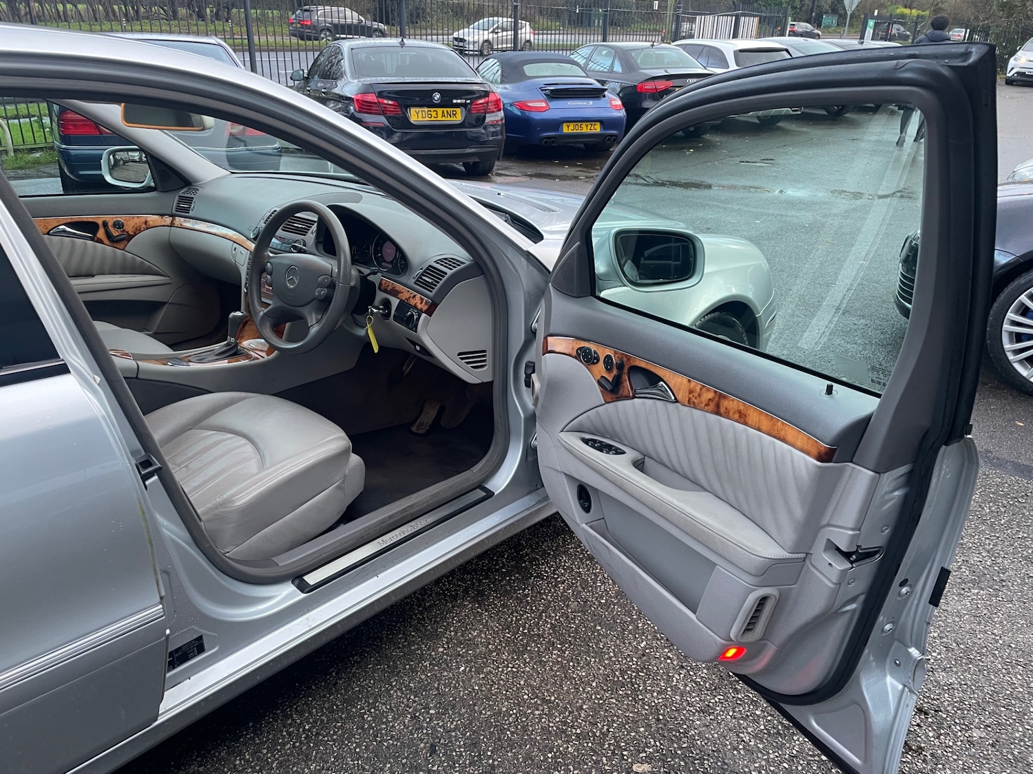 Used Mercedes-Benz E Class 2008 for sale - 76879827: Photo 8