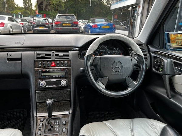 Used Mercedes-Benz E Class 1998 for sale - 61768032: Photo 14