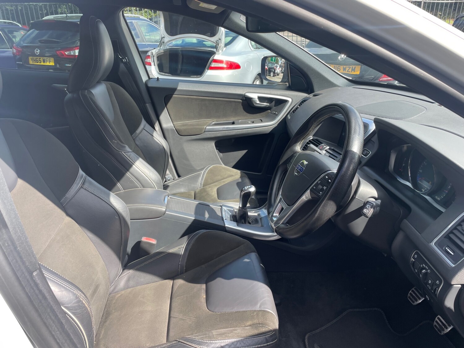 Used Volvo XC60 2015 for sale - 76273423: Photo 10