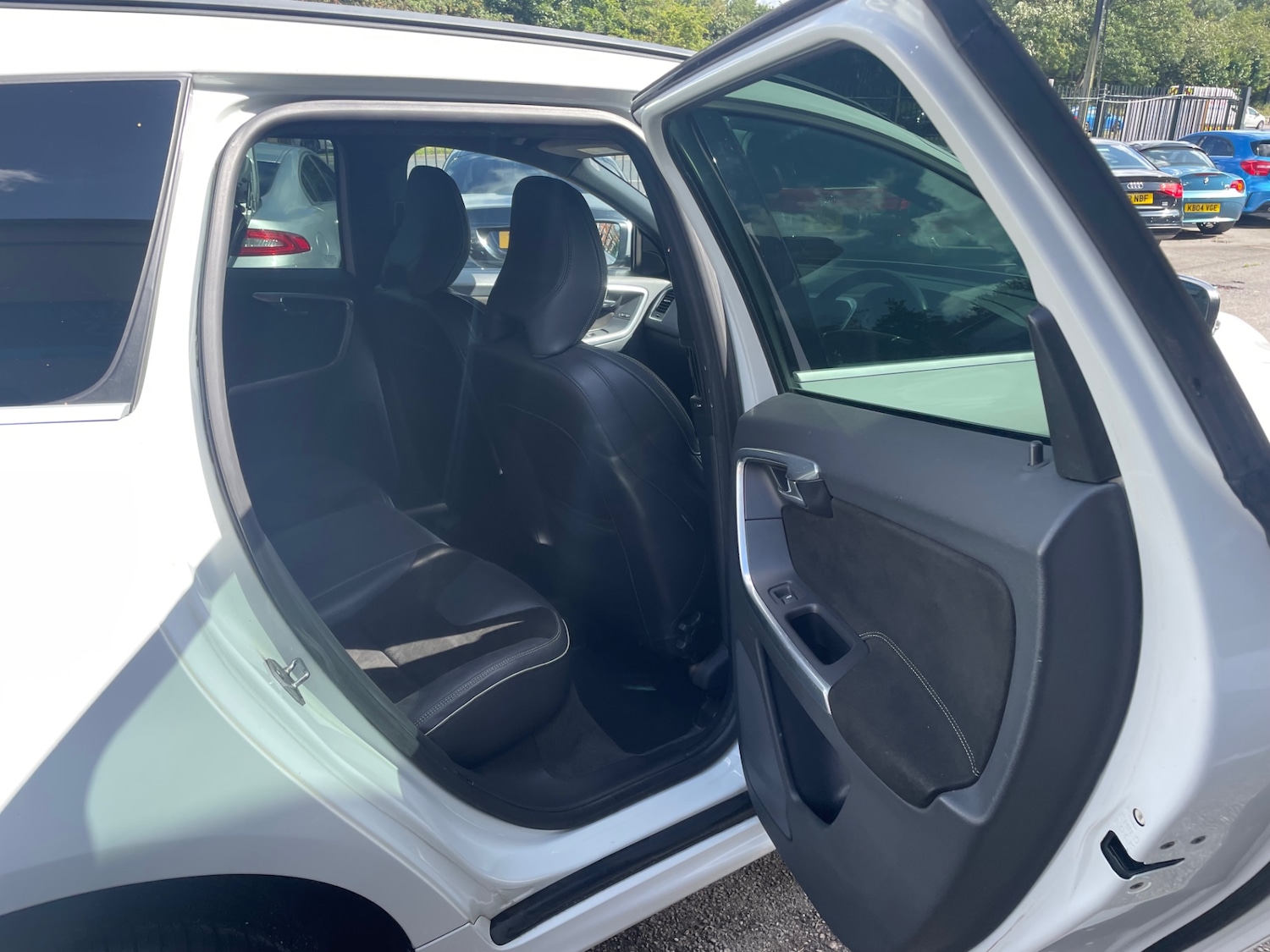 Used Volvo XC60 2015 for sale - 76273423: Photo 12