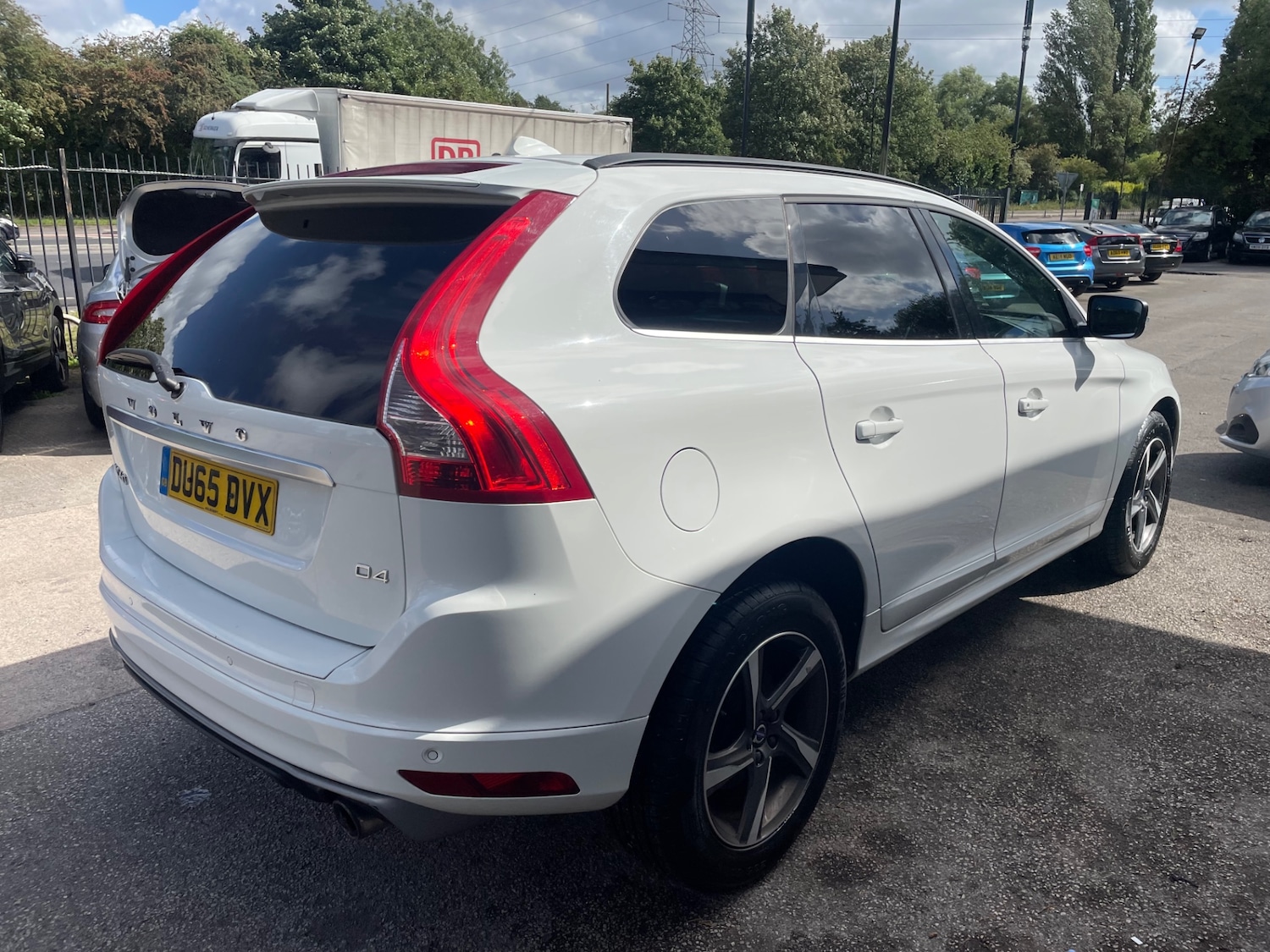 Used Volvo XC60 2015 for sale - 76273423: Photo 4