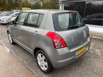 Used Suzuki Swift 2009 for sale - 76542347: Photo