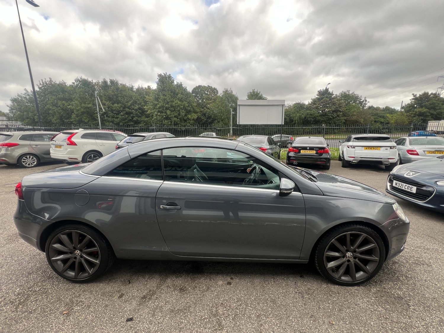 Used Volkswagen EOS 2009 for sale - 76877688: Photo 7