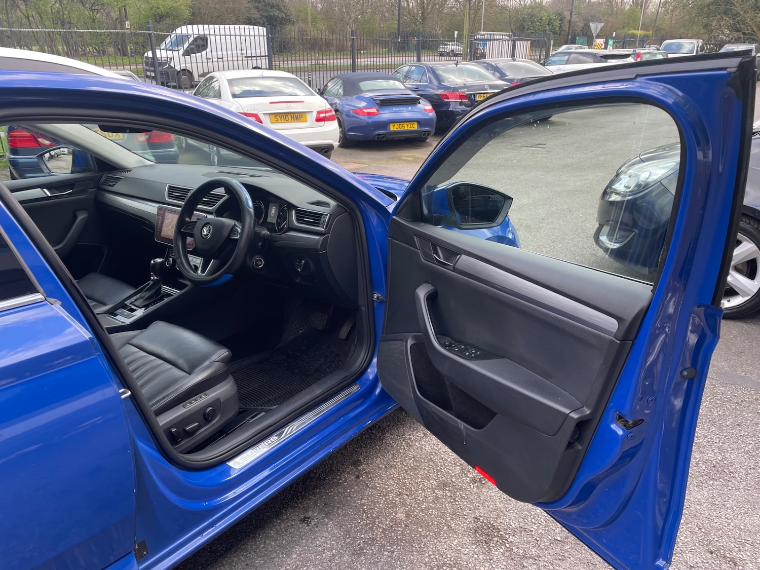 Used Skoda Superb 2019 for sale - 77830523: Photo 10