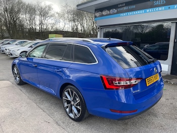Used Skoda Superb 2019 for sale - 77830523: Photo