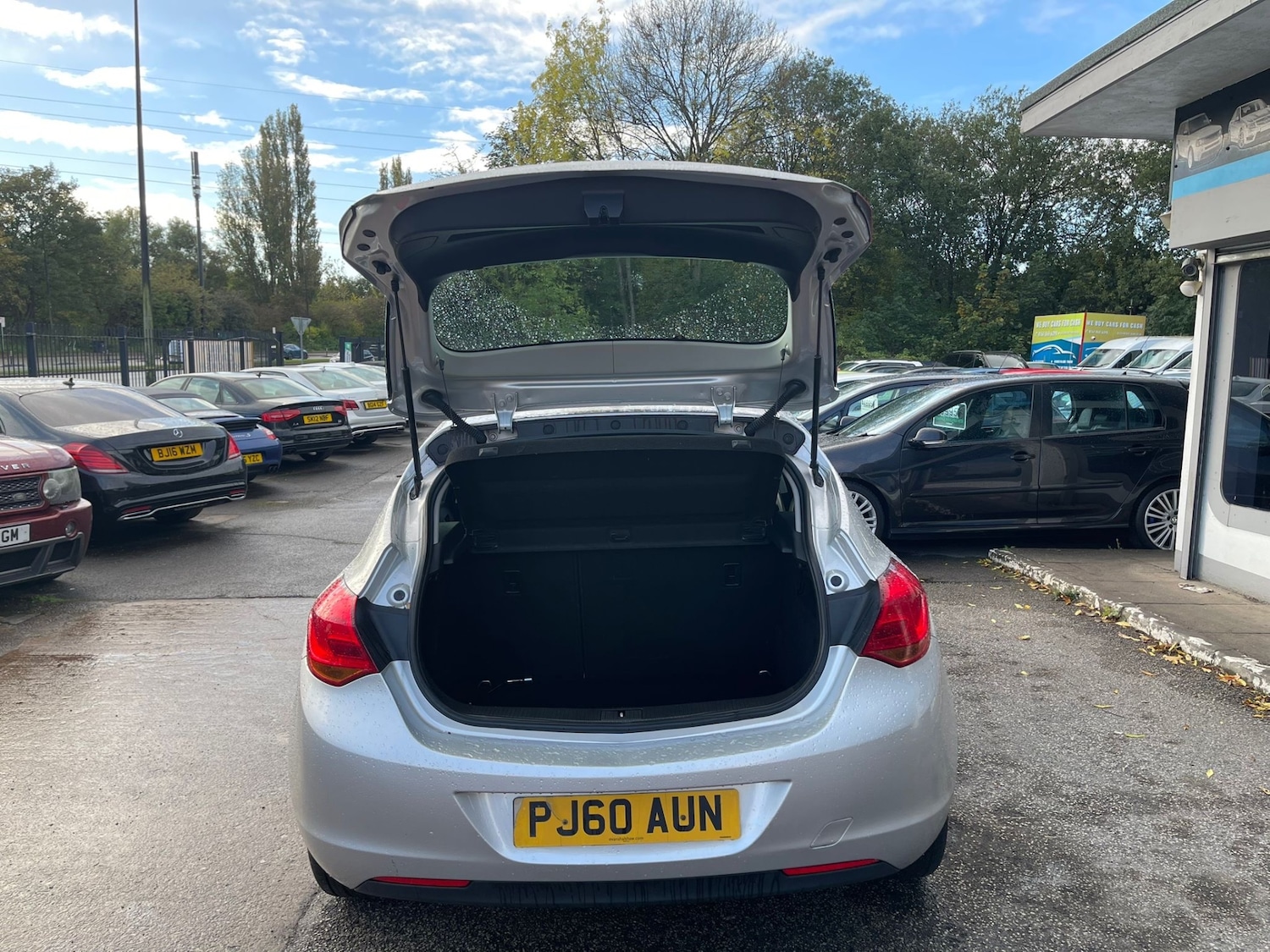 Used Vauxhall Astra 2011 for sale - 76332103: Photo 12