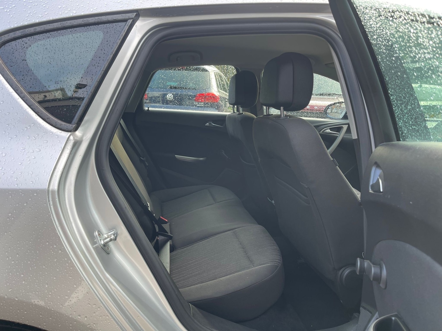 Used Vauxhall Astra 2011 for sale - 76332103: Photo 9