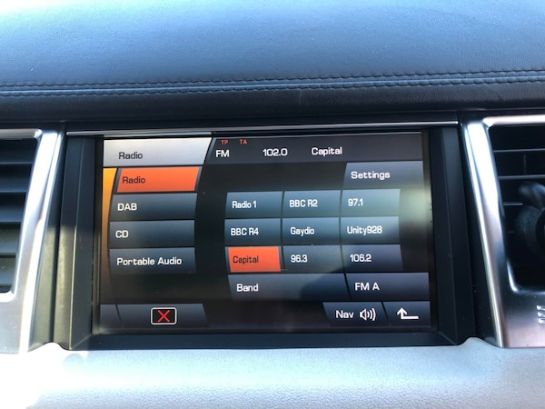 Used Land Rover Range Rover Sport 2010 for sale - 68509866: Photo 16