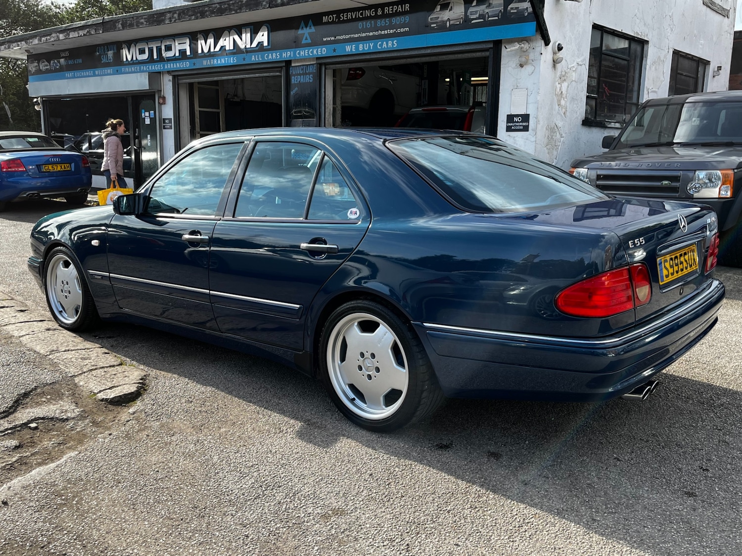 Used Mercedes-Benz E Class 1998 for sale - 76877670: Photo 2