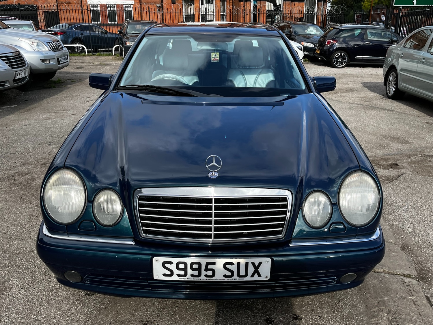 Used Mercedes-Benz E Class 1998 for sale - 76877670: Photo 5
