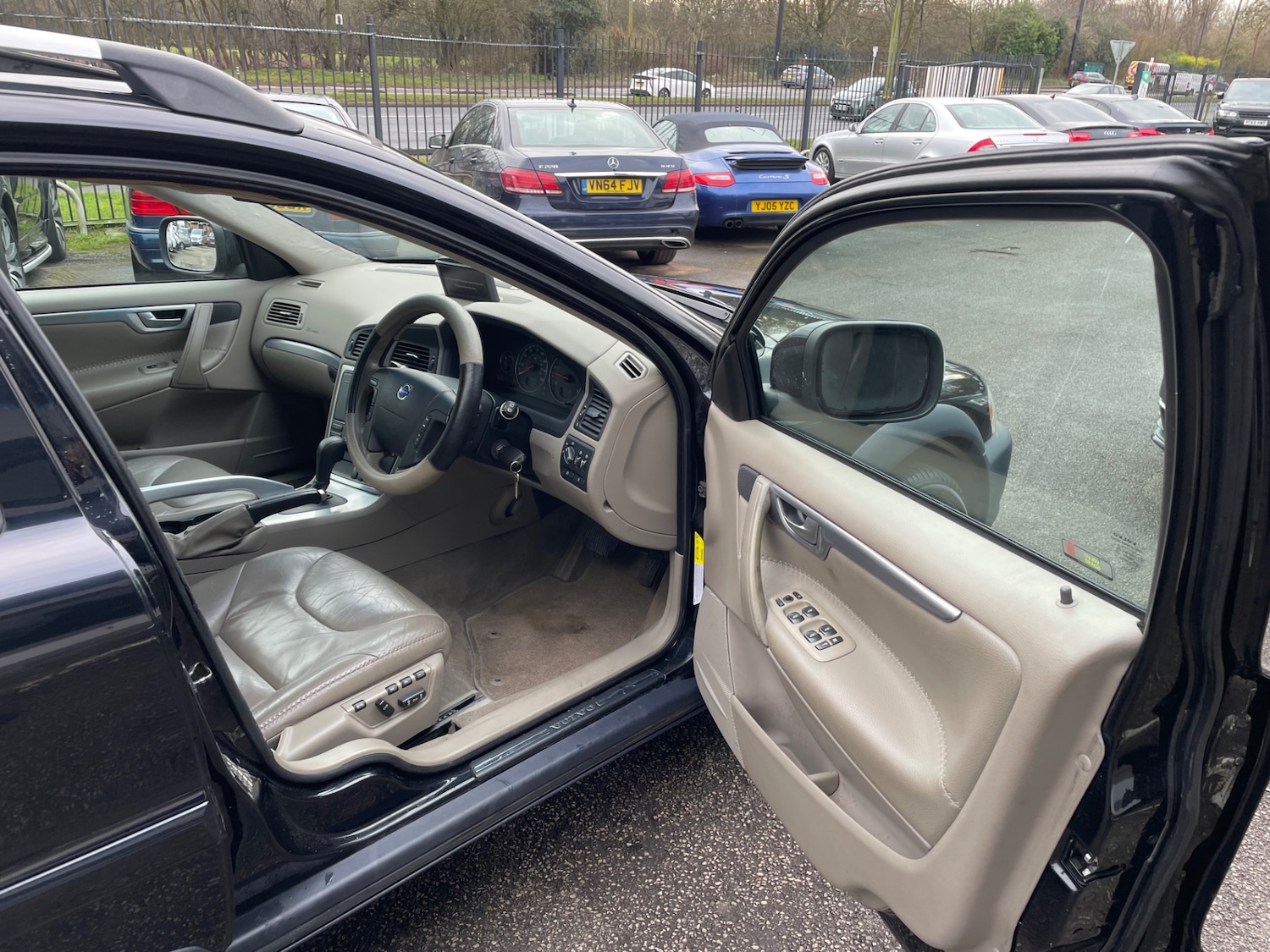 Used Volvo XC70 2007 for sale - 77403680: Photo 8