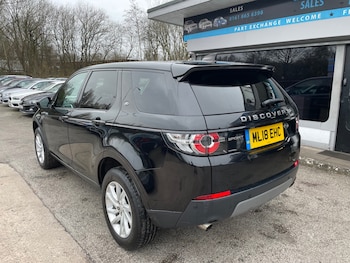 Used Land Rover Discovery Sport 2018 for sale - 77260815: Photo