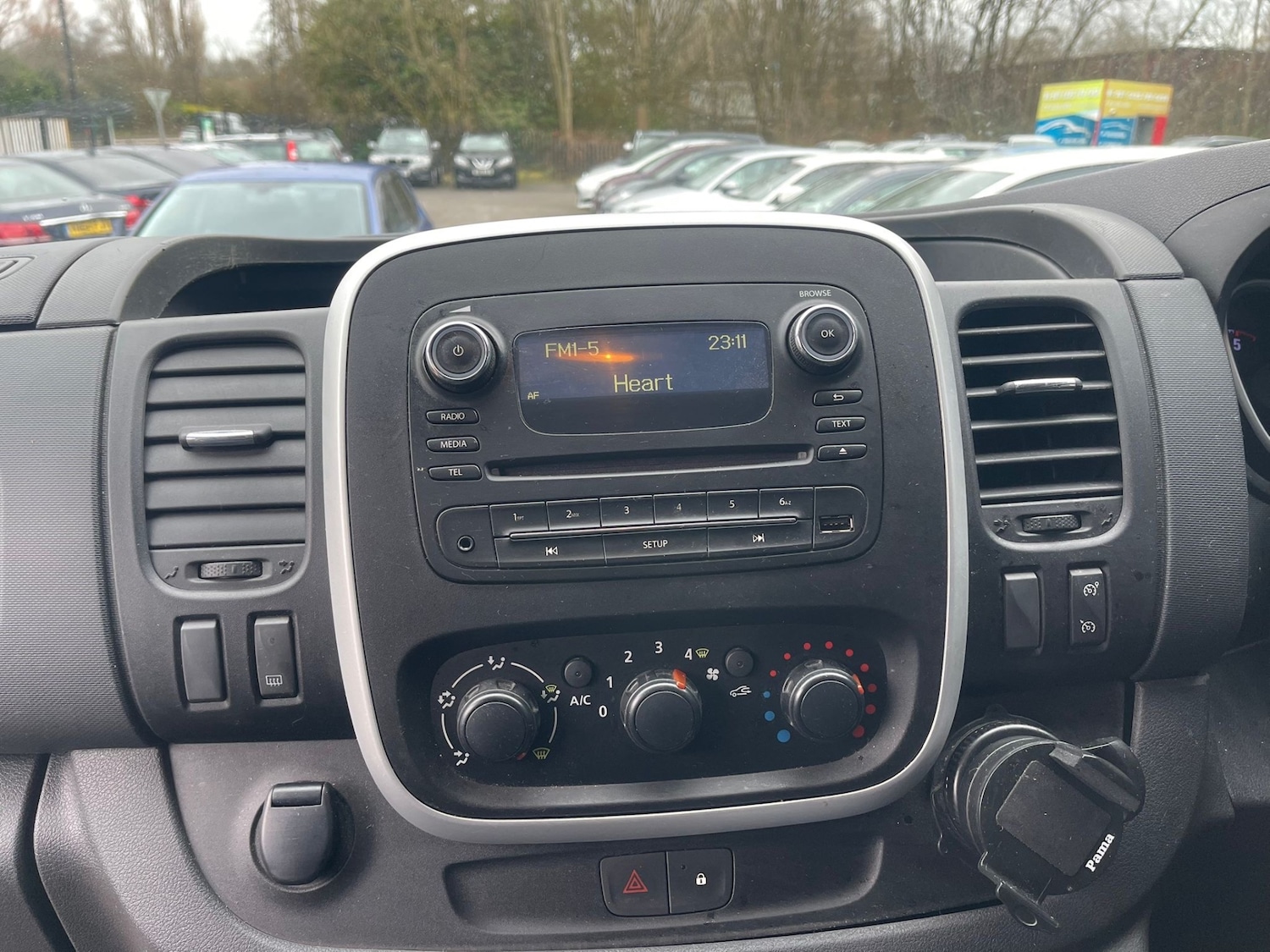 Used Vauxhall Vivaro 2015 for sale - 77240714: Photo 10