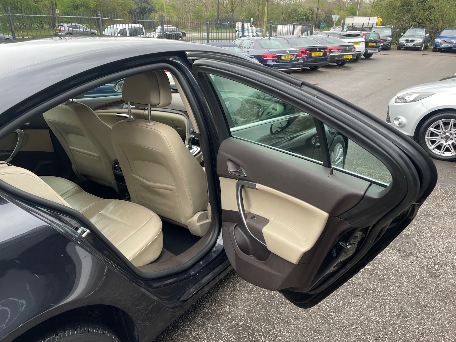 Used Vauxhall Insignia 2011 for sale - 78027239: Photo 12